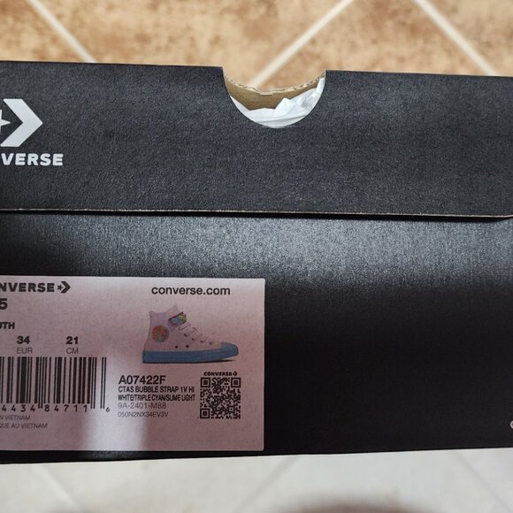 Converse Bubble Strap Shoes - Picture 3 of 4